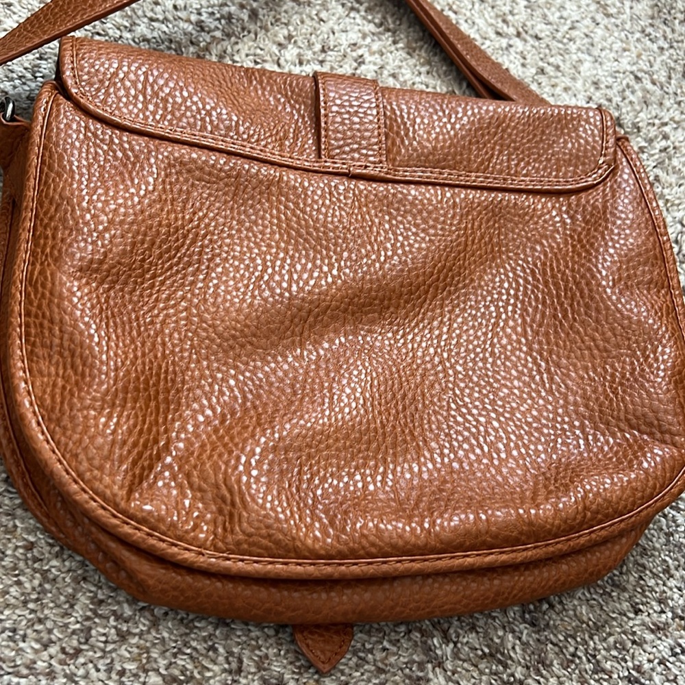 Crossbody - Picture 7 of 9